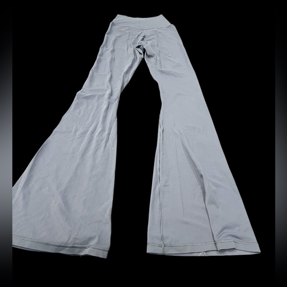 OFFLINE By Aerie Real Me High Waisted Crossover‎ Flare Legging Size XS Blue - Picture 2 of 8